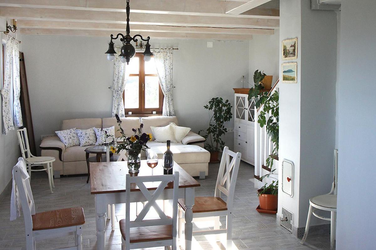 Casa Beata Villa Lesencetomaj Bagian luar foto