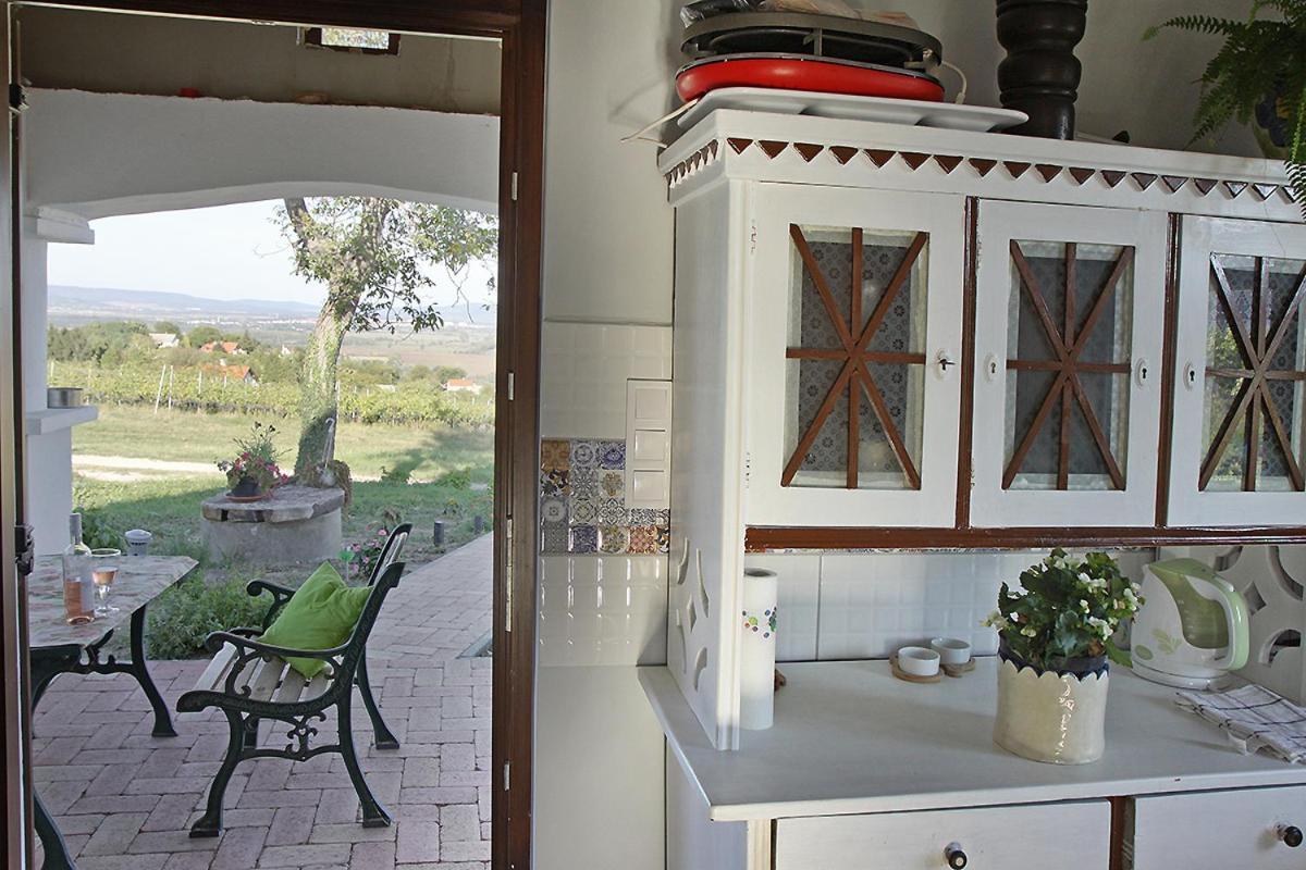 Casa Beata Villa Lesencetomaj Bagian luar foto